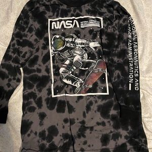 Long sleeve NASA shirt by eighty eight size 14 in boys Black and gray